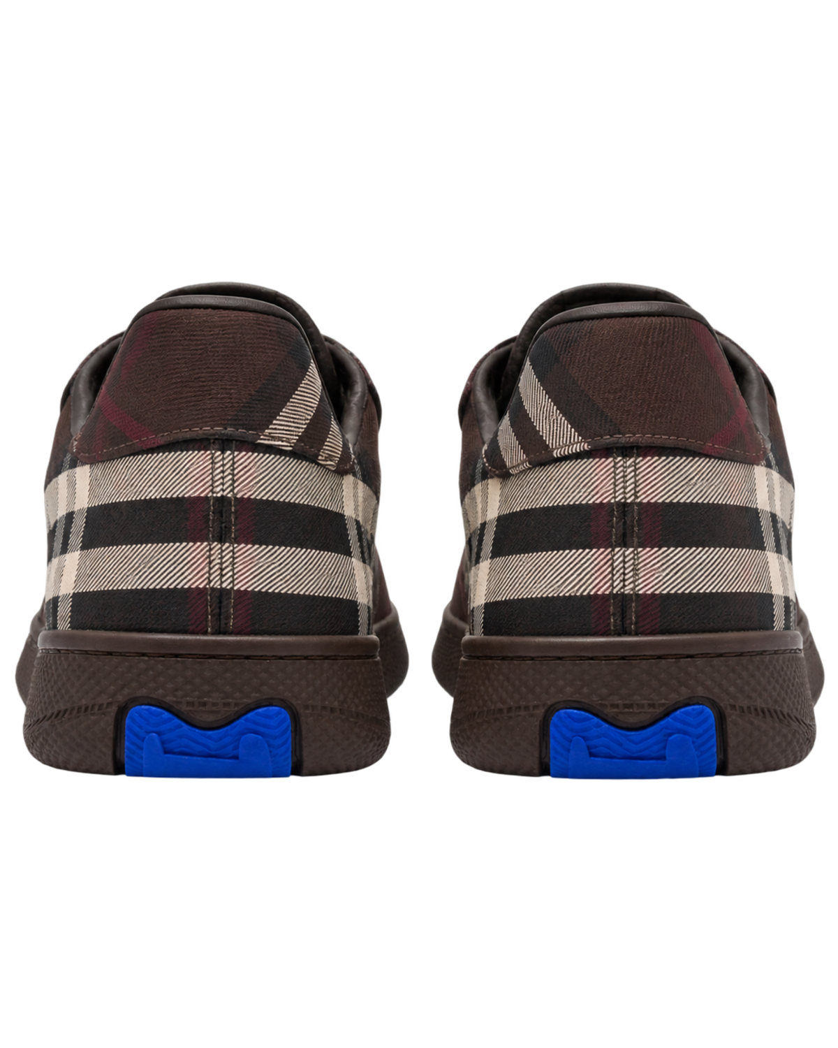 Lace-up sneakers with a checkered pattern