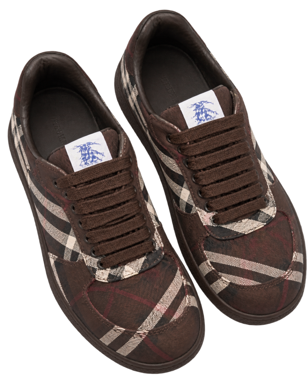 Lace-up sneakers with a checkered pattern