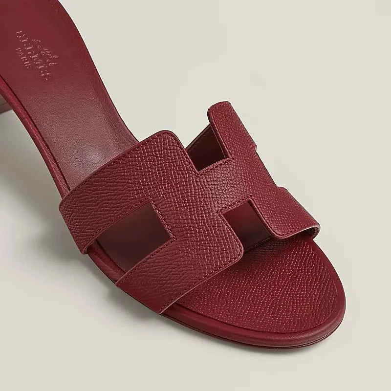 Oasis sandal
