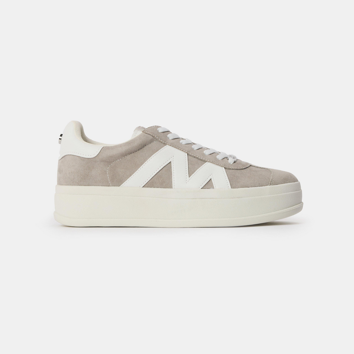 Opponent Low-Top Trainers