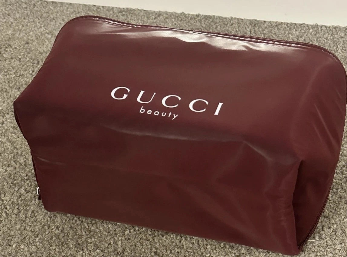 Gucci Beauty Vip Gift Red Toiletries Bag