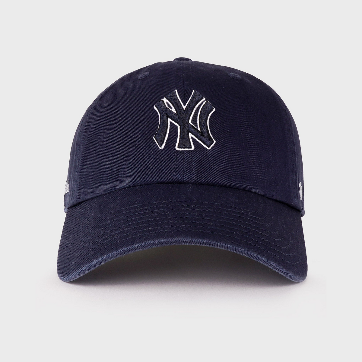 Yankees Serif Outline Hat - Navy/White