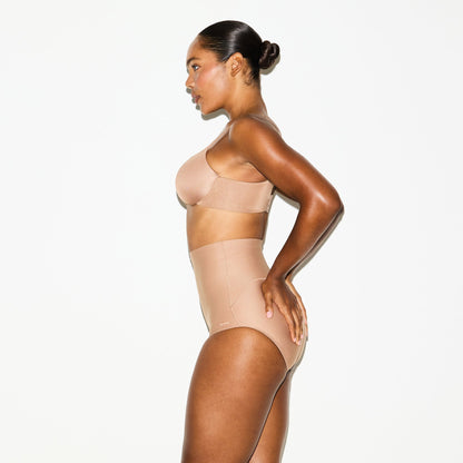 Skims Body Core Sculpt Butt Lifting Brief