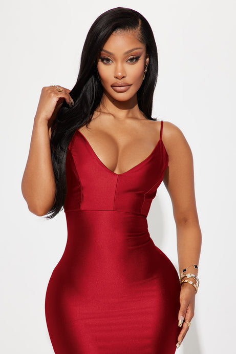 Walk Behind Me Maxi Dress - Wine