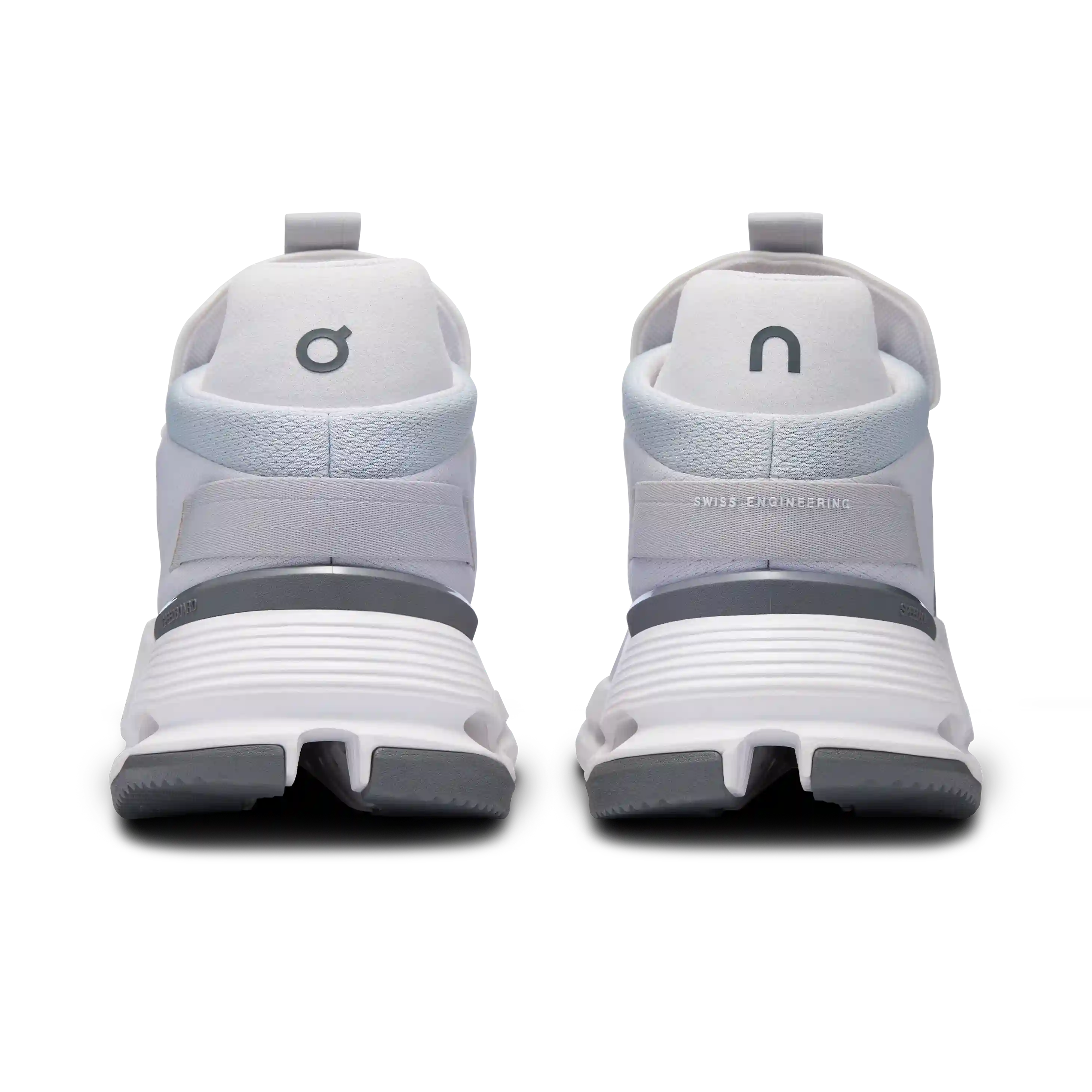 On Running Cloudnova 2 'Frost Cream'