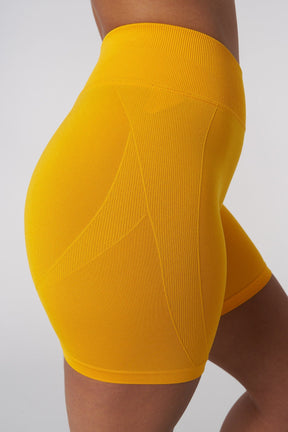 W149 Curve Hourglass biker shorts 6.5"
