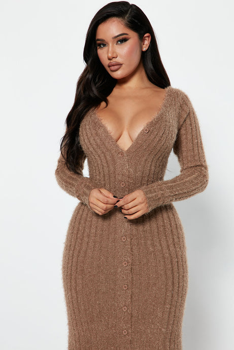 Farrah Fuzzy Sweater Maxi Dress - Mocha