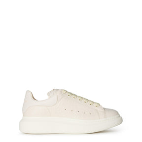 Oversized Grained Sneakers