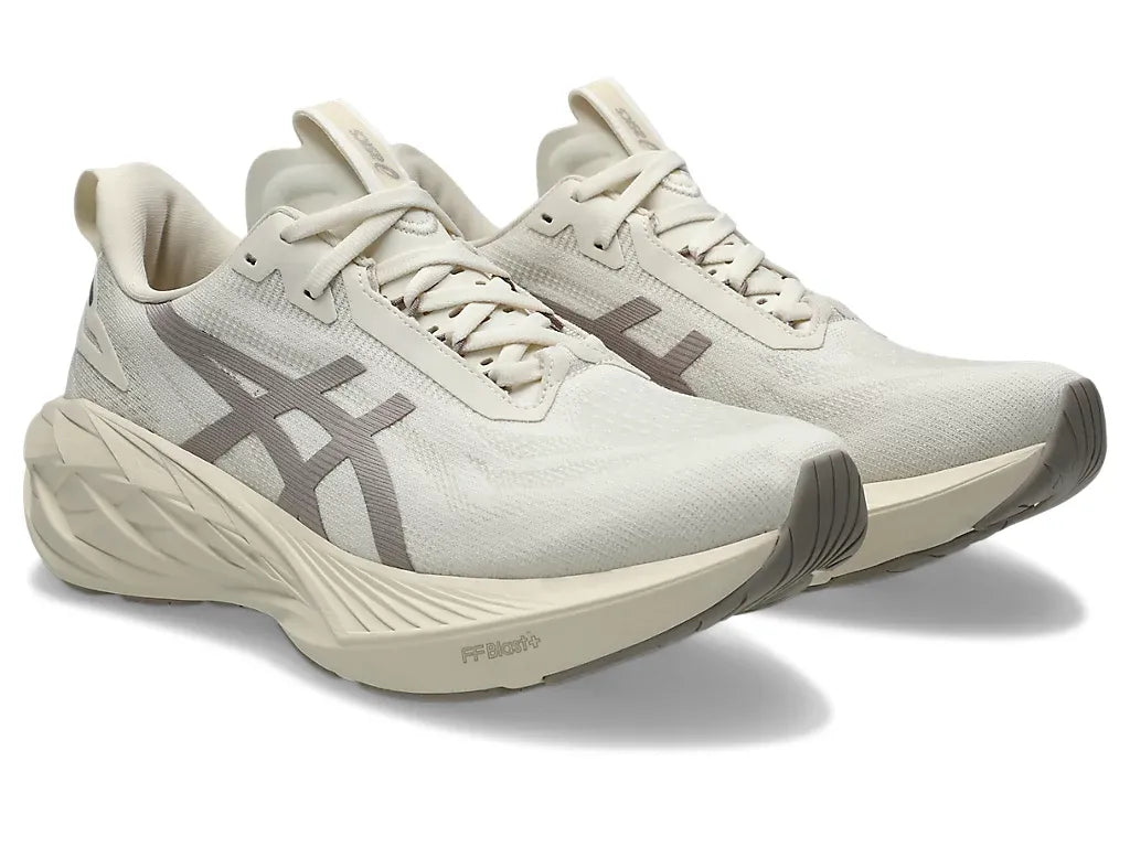 Asics Novablast 4 Birch/Moonrock