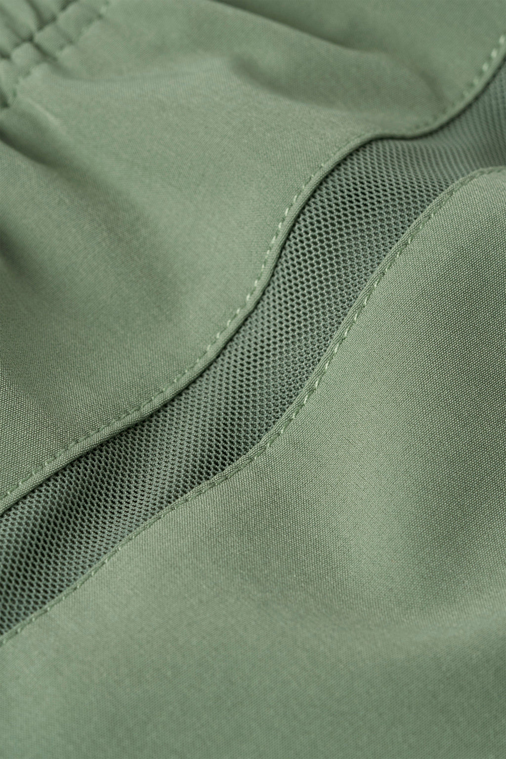 1022 - Staple Shorts 4.5"