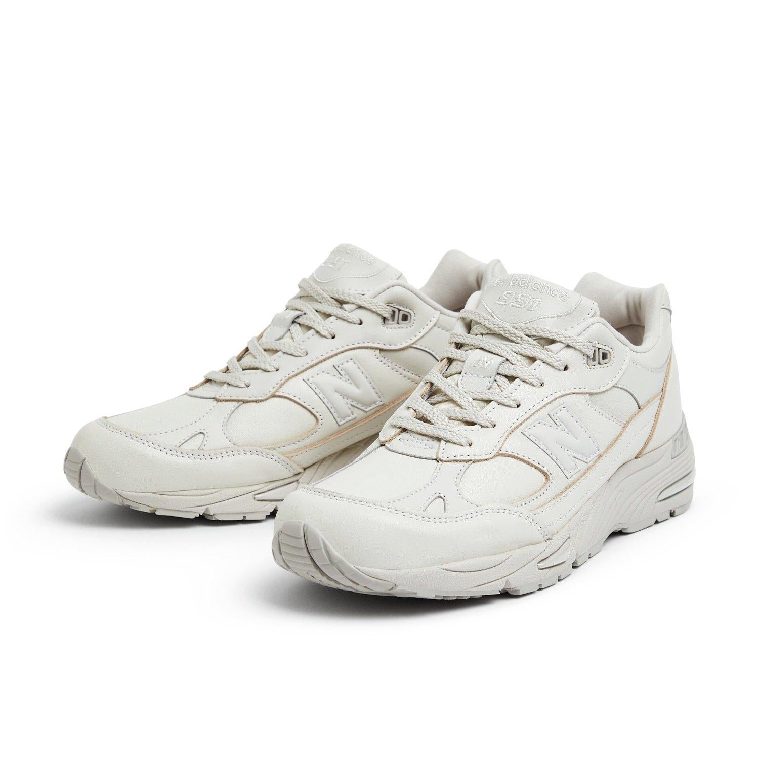 991 V1 Trainers