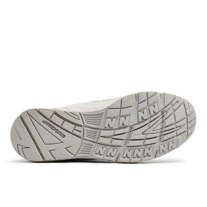 991 V1 Trainers