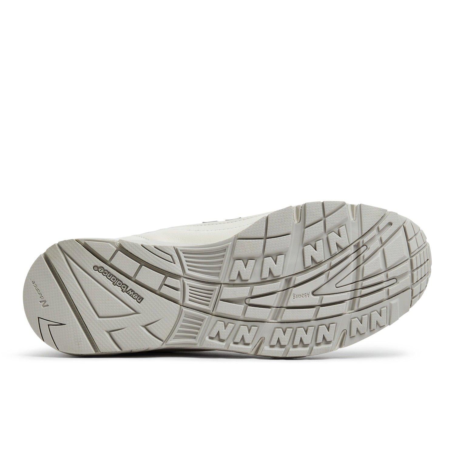 991 V1 Trainers