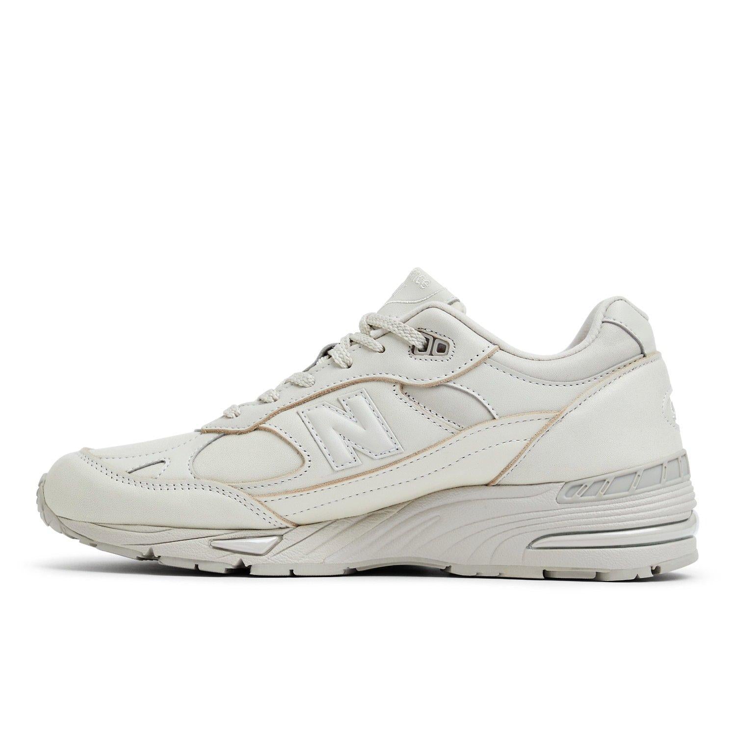 991 V1 Trainers