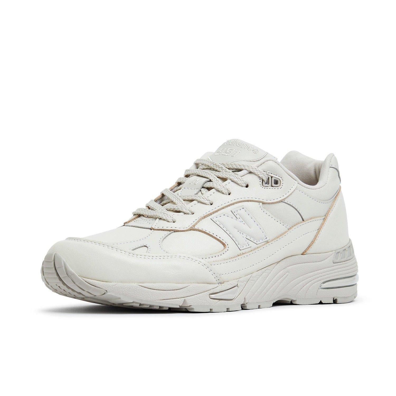 991 V1 Trainers