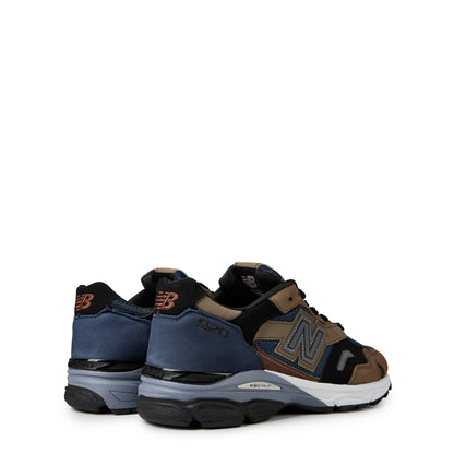 920 Trainers