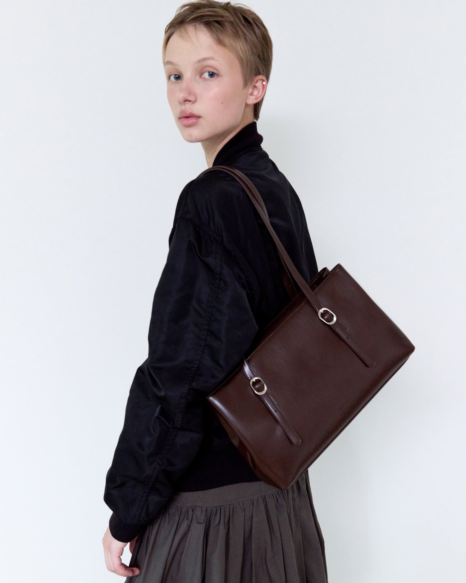 PILLOW SHOULDER BAG 31 - DARK BROWN