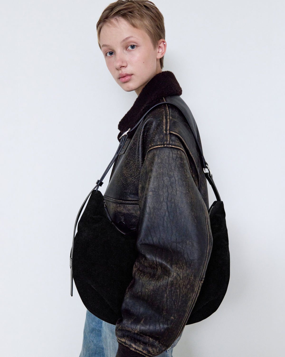 PILLOW PUFFER BAG 35 - SUEDE BLACK