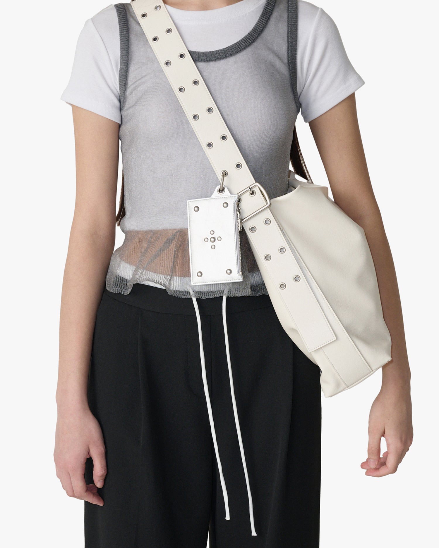 STUD CARD WALLET - SILVER