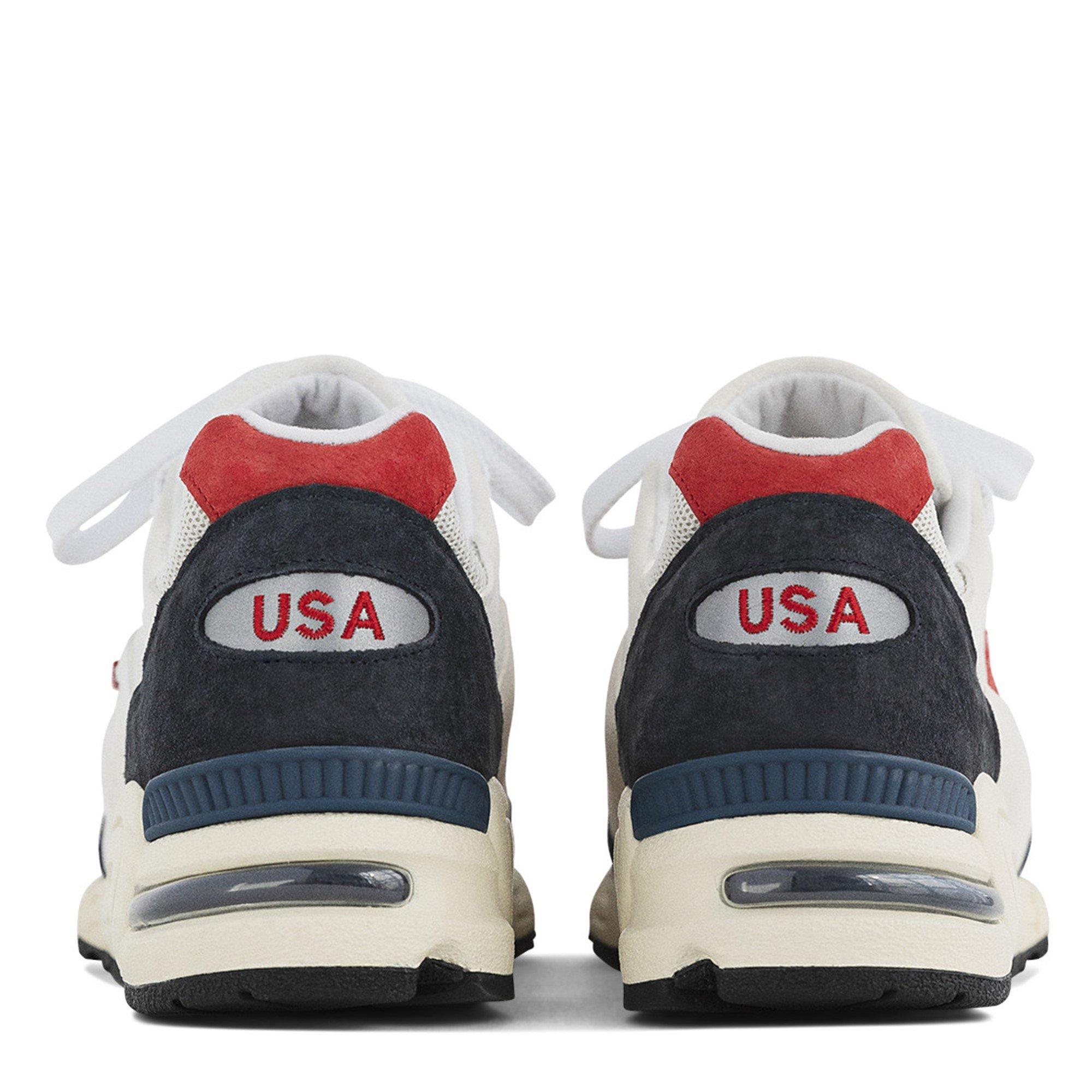 990v2 Shoes