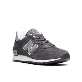 S122 M670 Trainers