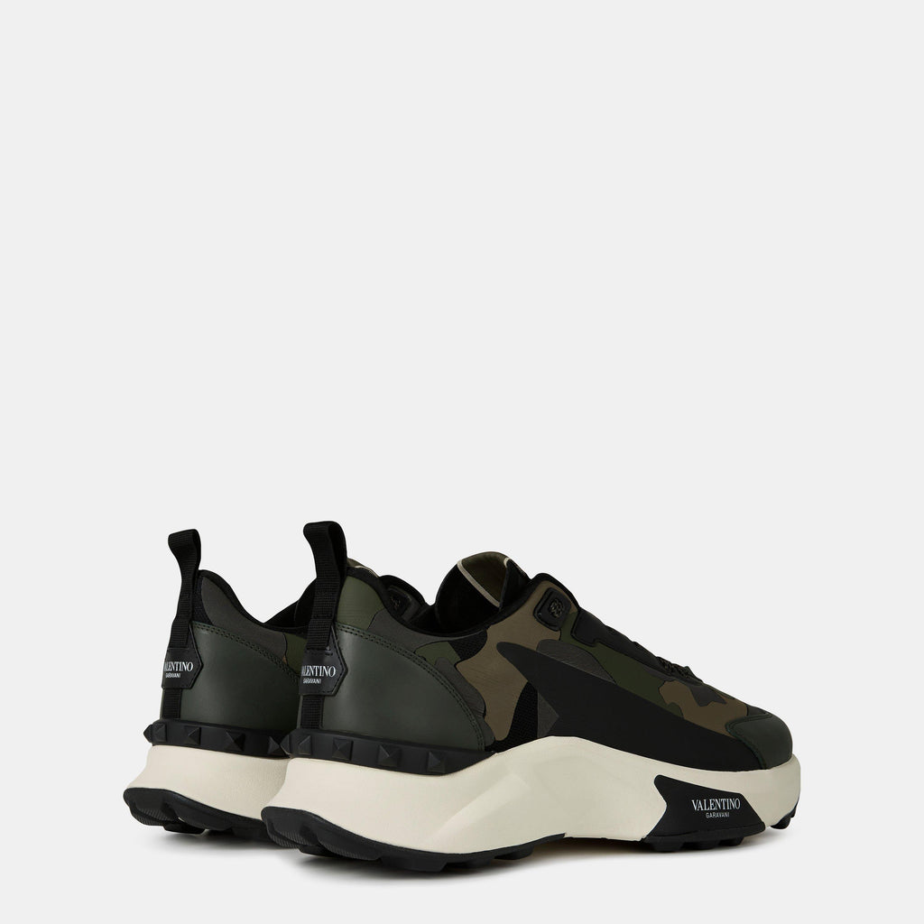 Low Top True Act Trainers