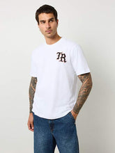 EMBROIDERED NATURE LOGO HEAVYWEIGHT TEE