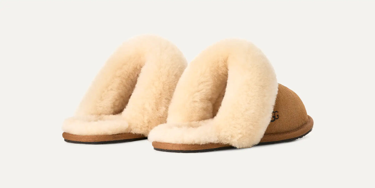 UGG® Scuffette Sheepskin Slipper – Cozy Comfort for Every Morning