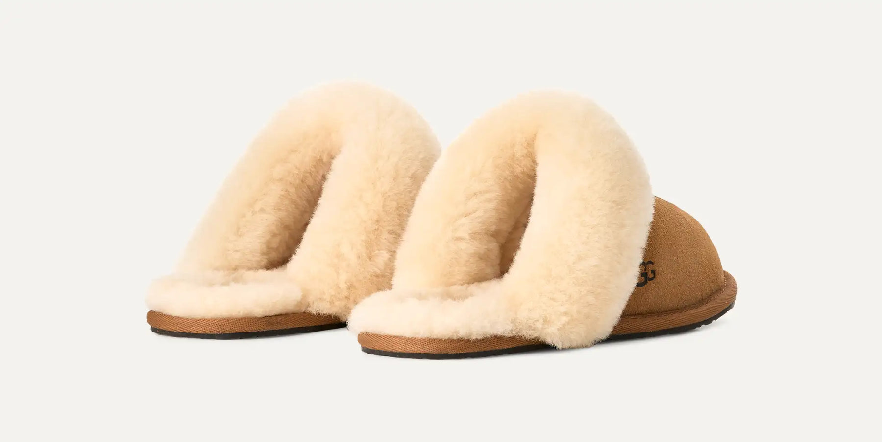 UGG® Scuffette Sheepskin Slipper – Cozy Comfort for Every Morning