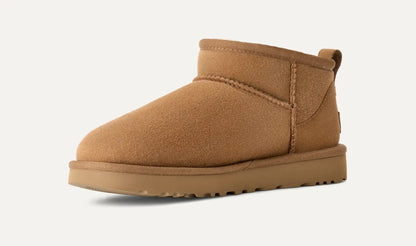 UGG Classic Ultra Mini Boot – 17mm Sheepskin, Lightweight Outsole, Easy On-Off Design