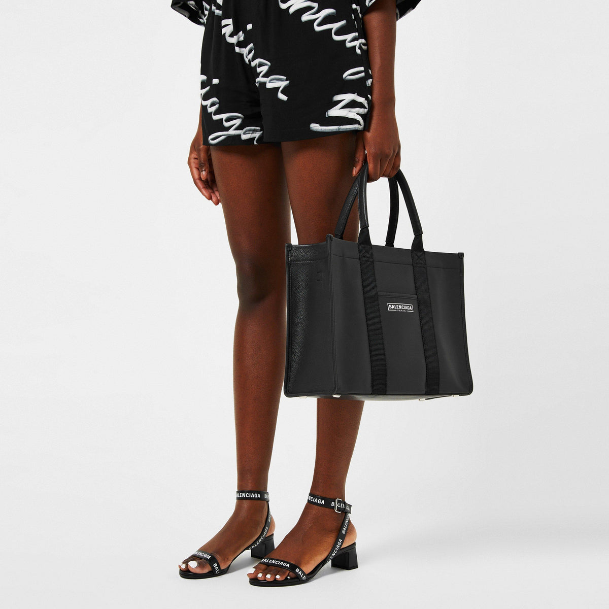 Logo Round Mules