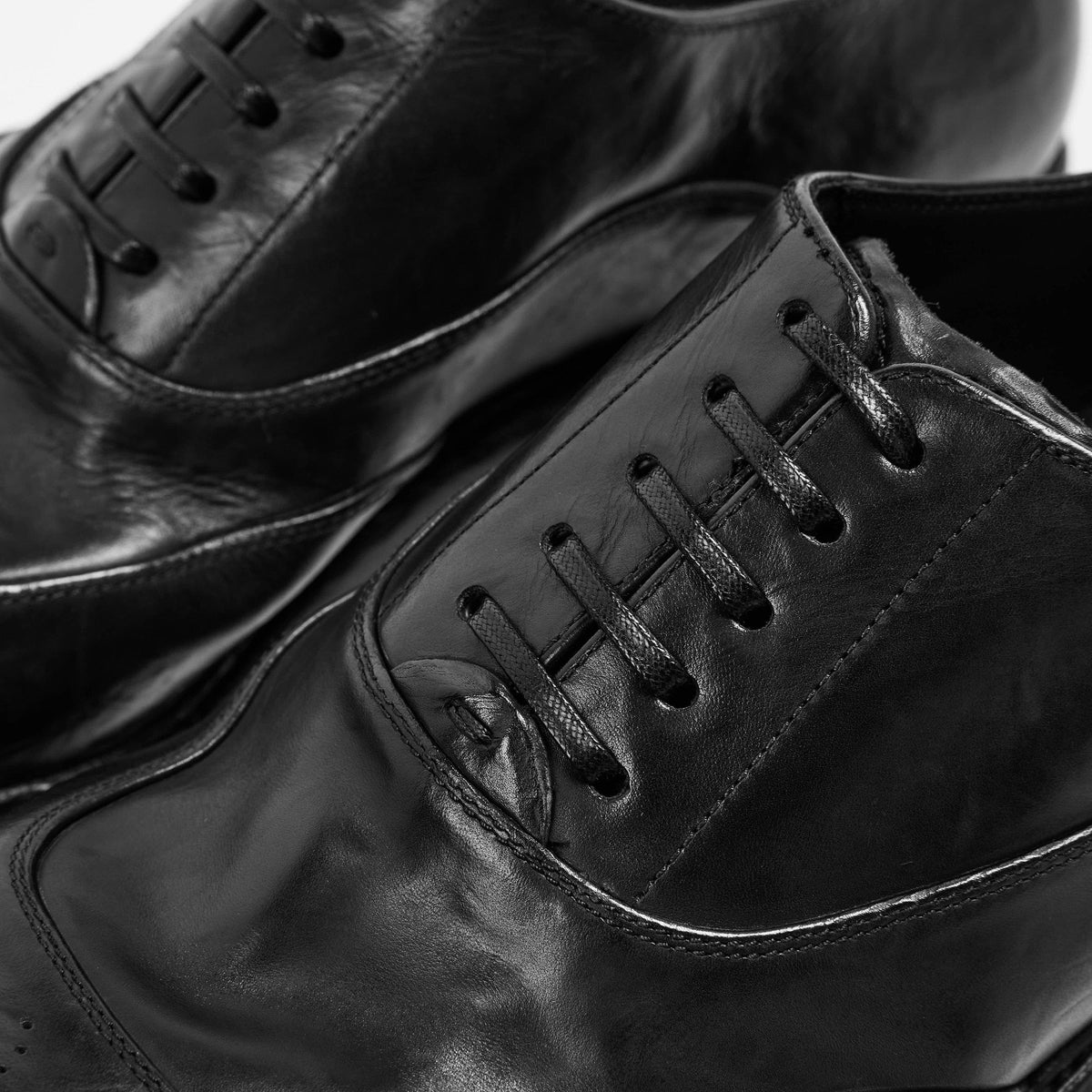Lavato Brogues