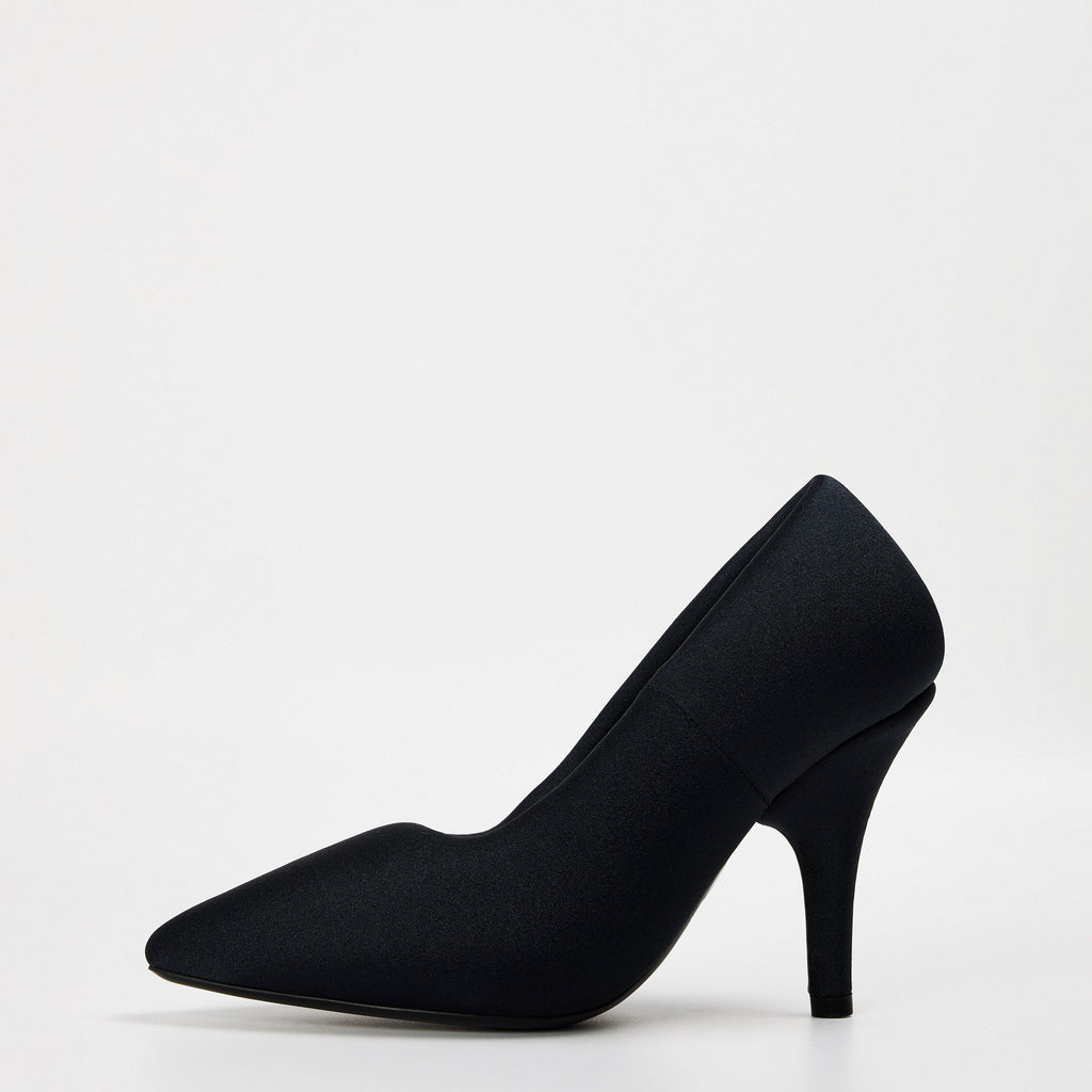 Xl Heeled Pumps