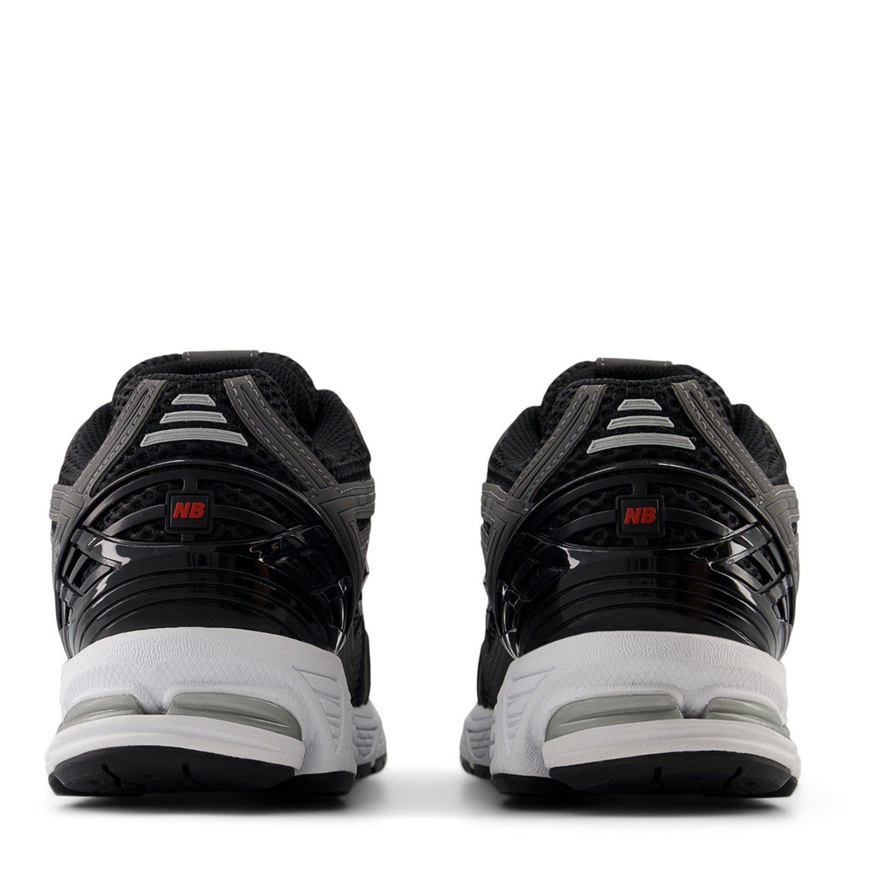 1906r Trainers