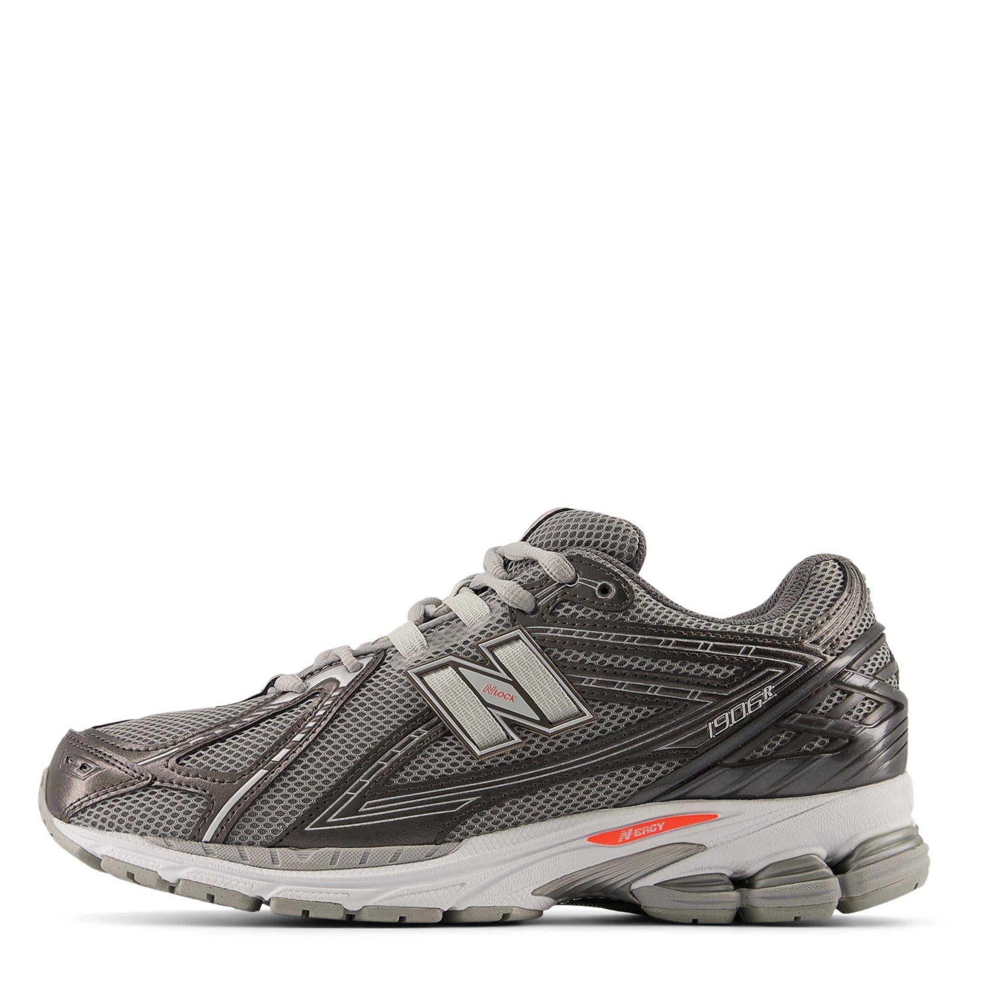 1906r Trainers