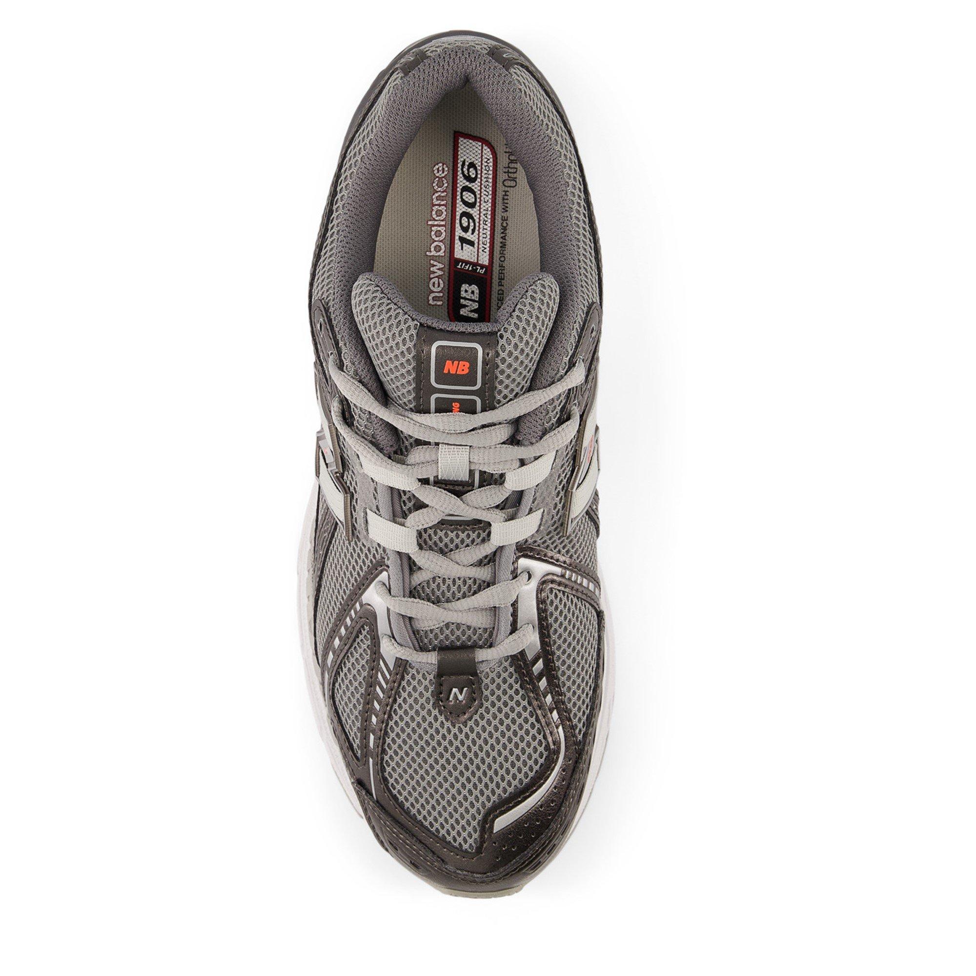 1906r Trainers