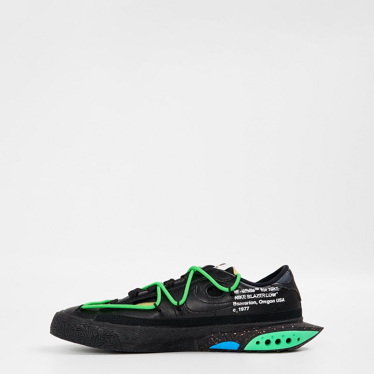 x Nike Blazer Low Sneakers