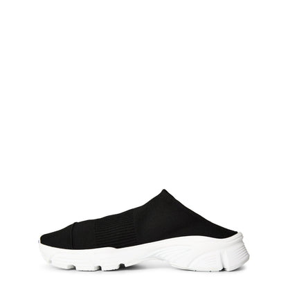 Low-Top Trainers