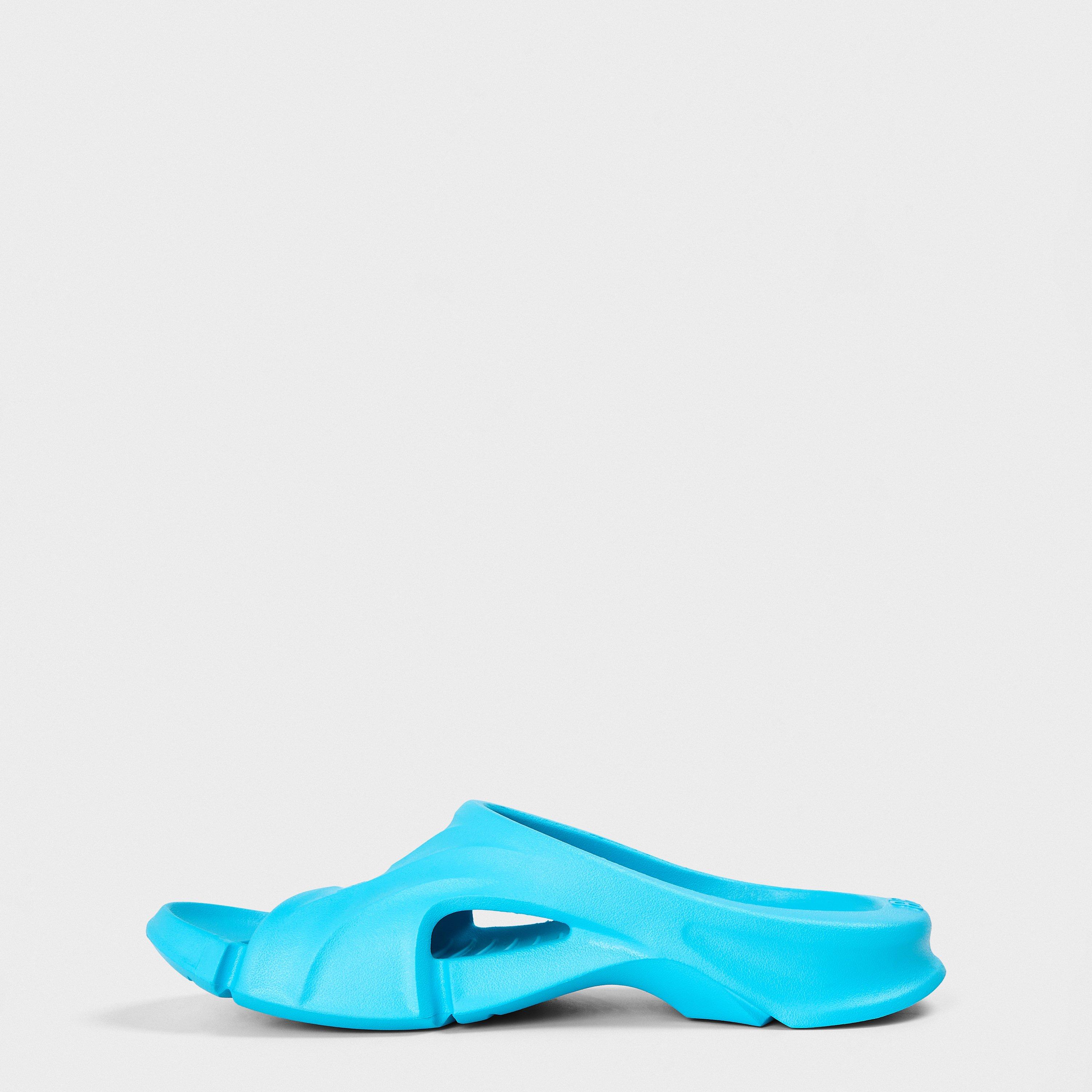 Low-Top Trainers