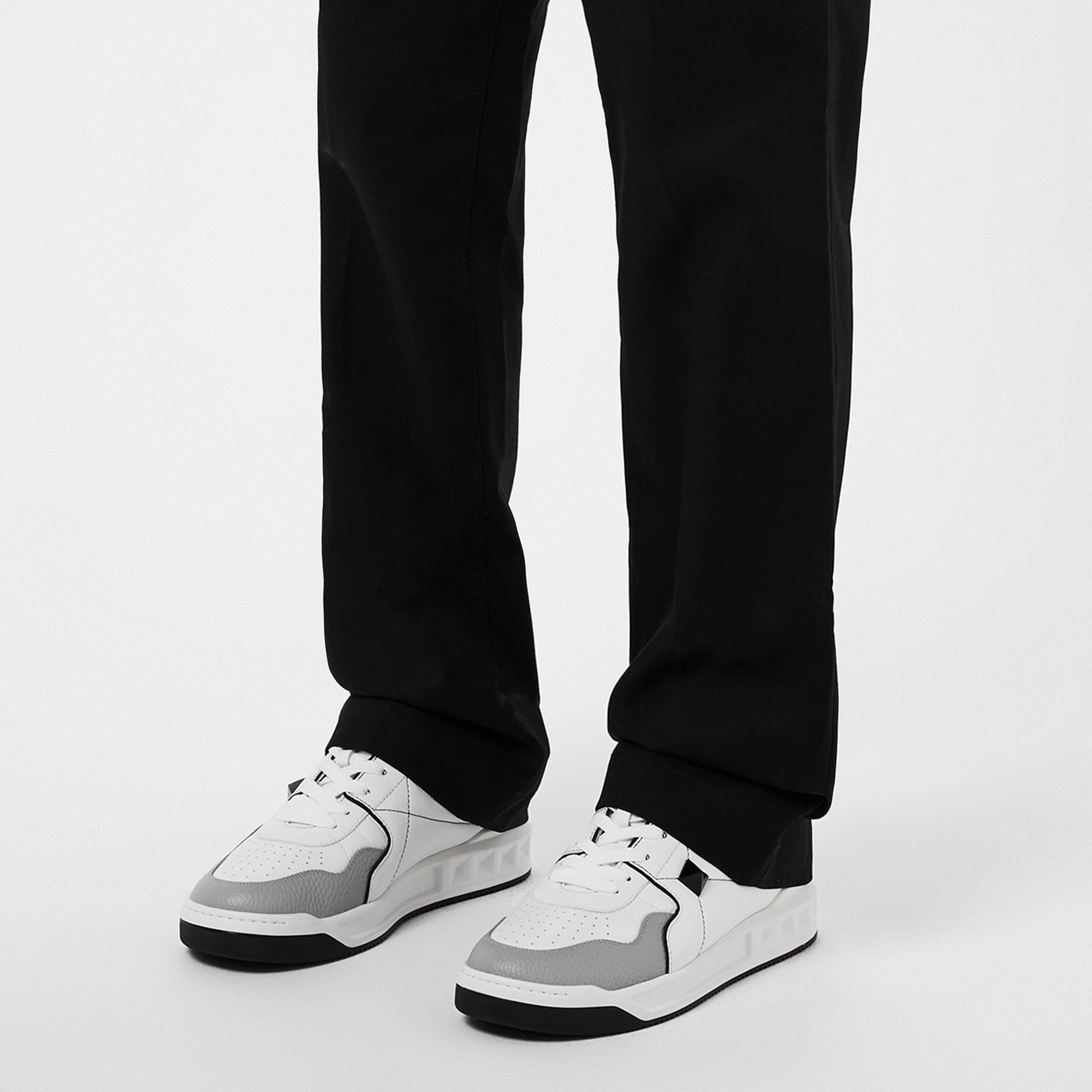 Roman Stud Low Trainer