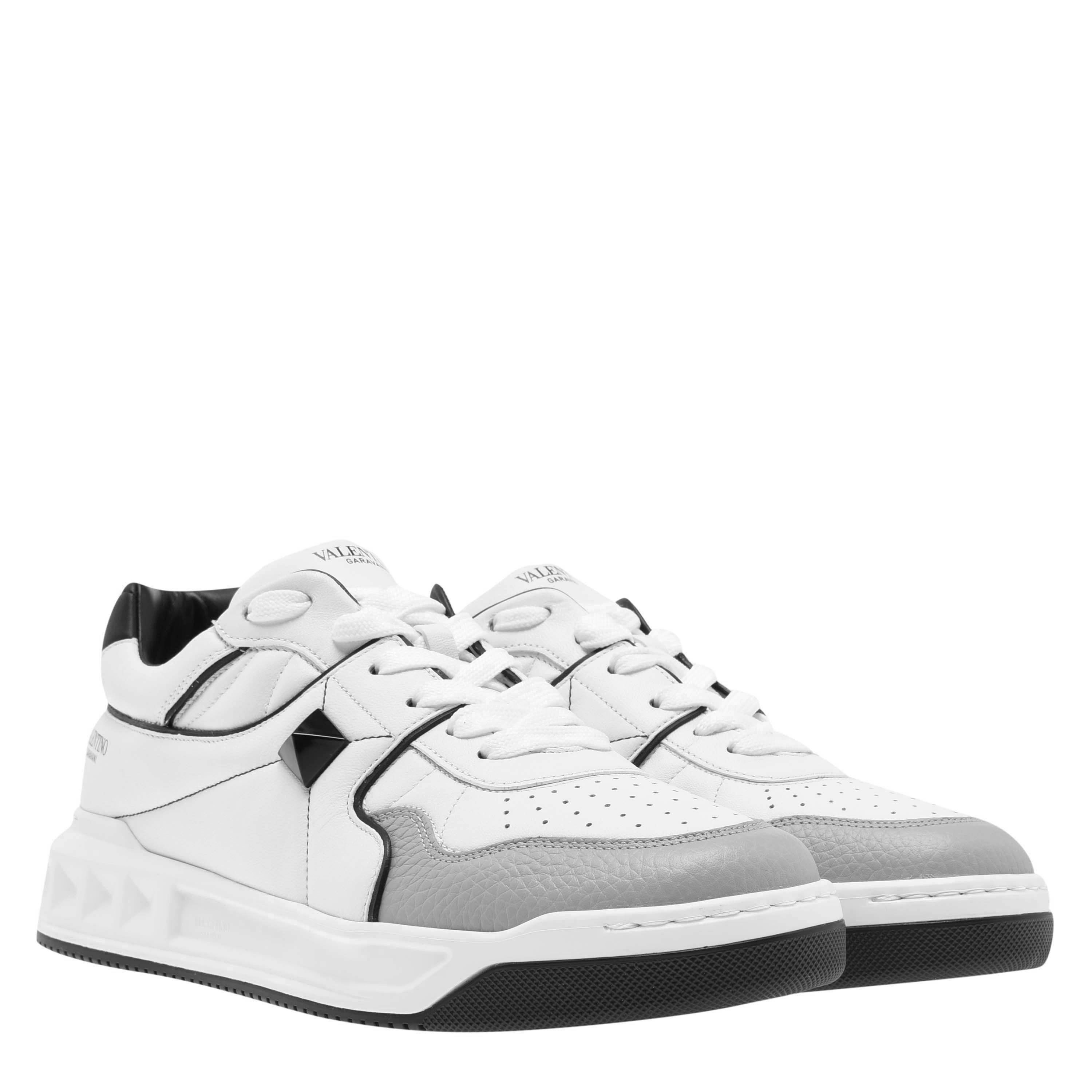 Roman Stud Low Trainer