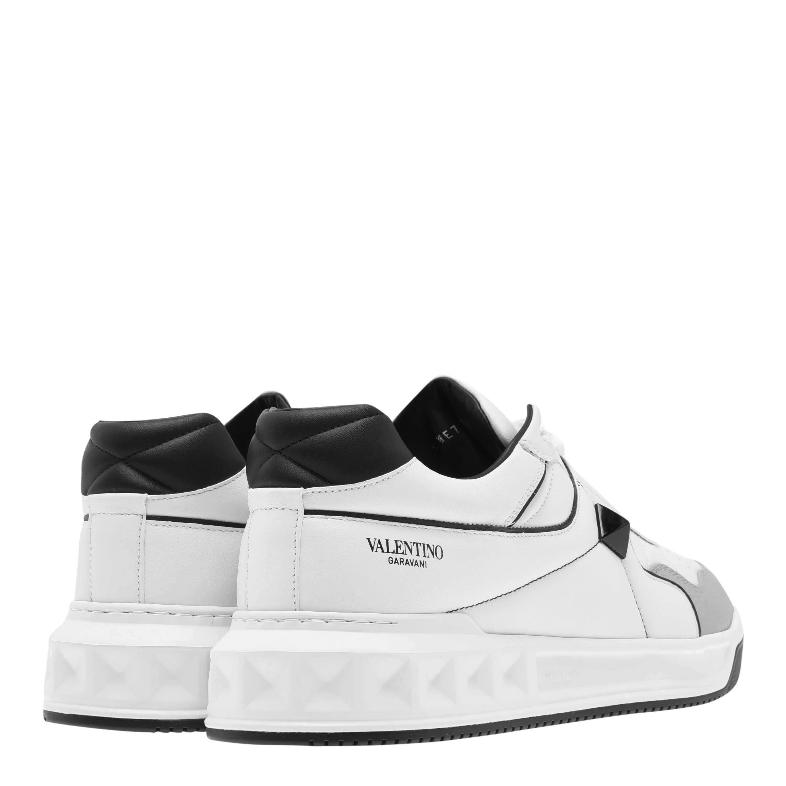 Roman Stud Low Trainer