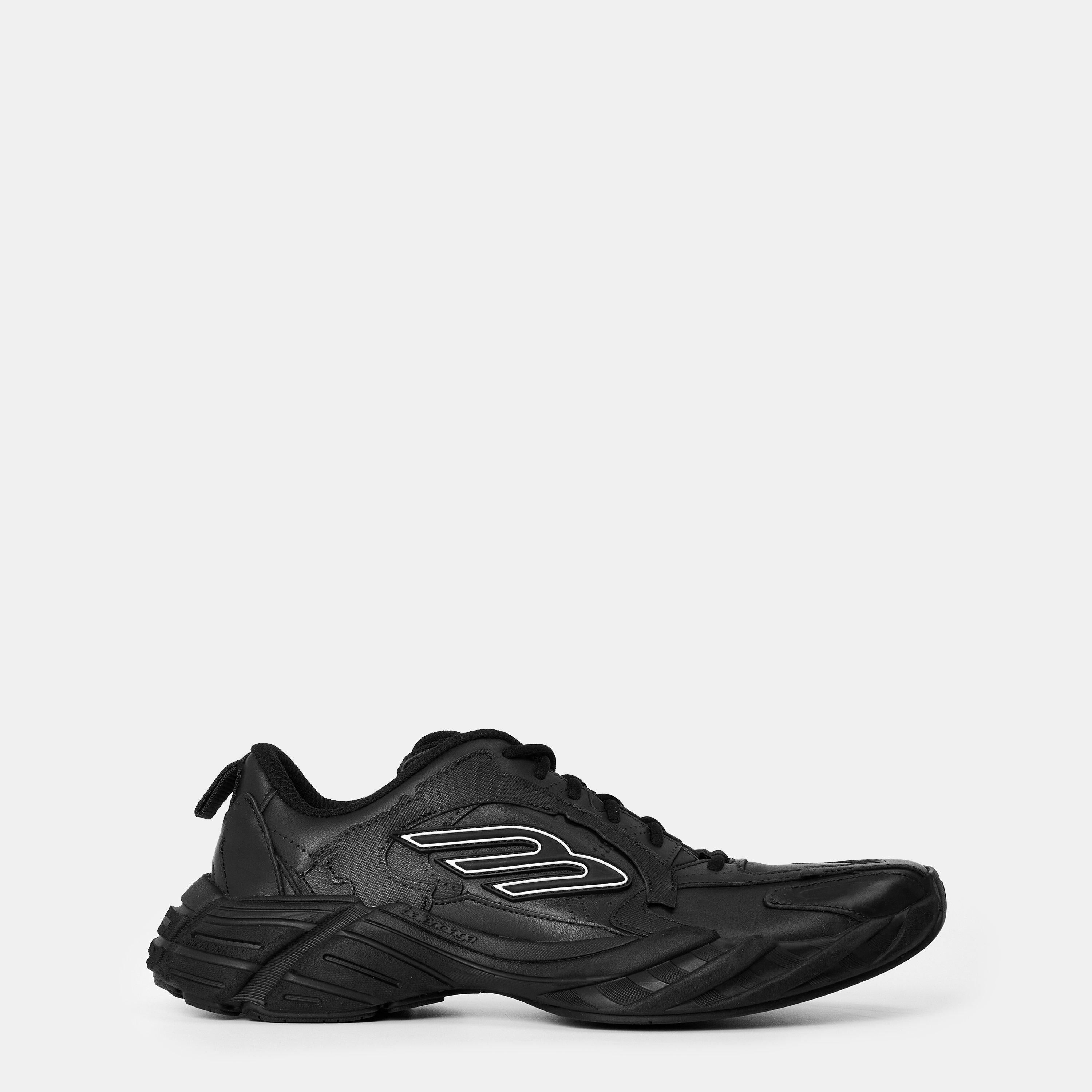Monday Trainers
