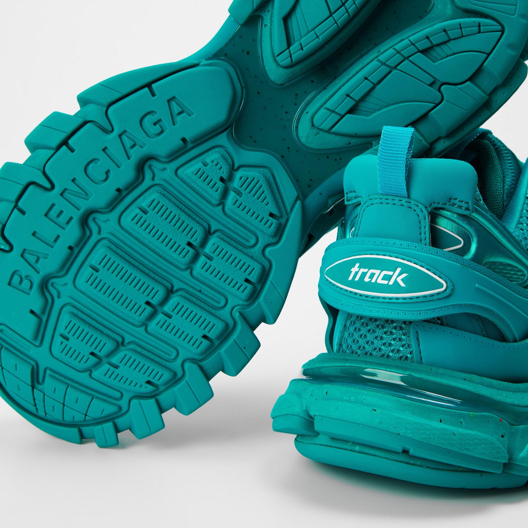 Track Runners