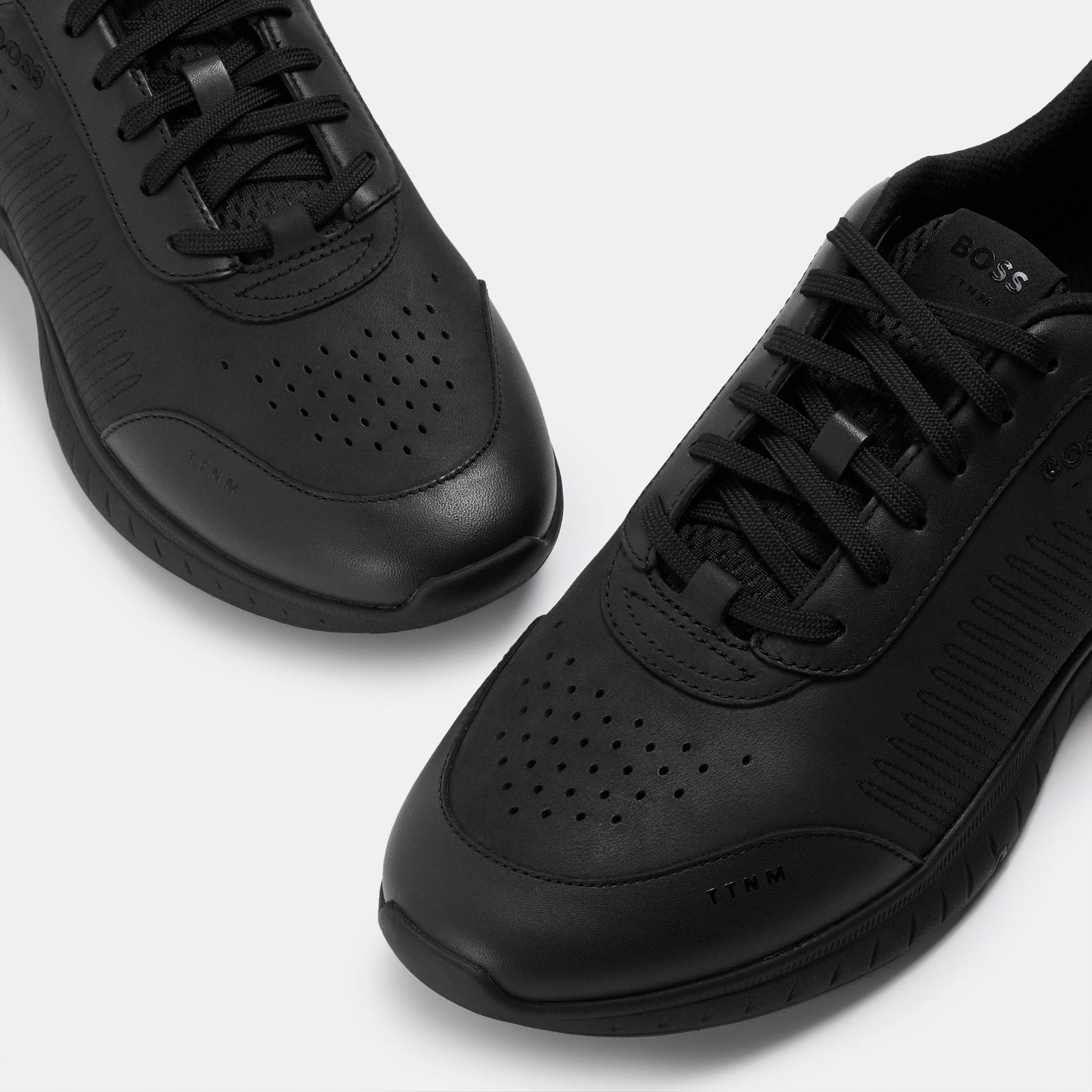 Men's Titanis Cushioned Midsole Trainers