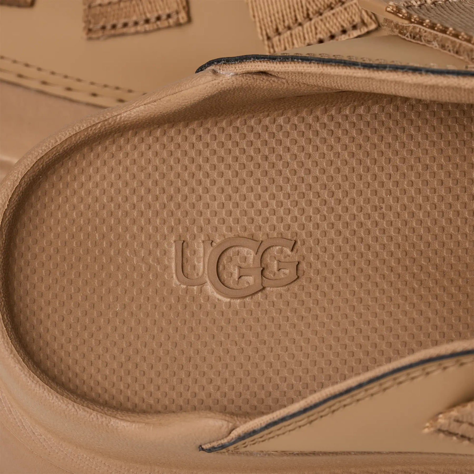 GoldenGlow Slide – Lightweight Comfort, Bold Style