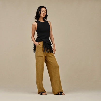 UGG® Delray Leather Sandal – Where Elegance Meets Effortless Ease