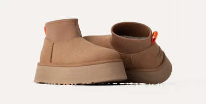 UGG® Classic Mini Dipper Platform Boot – Bold Style Meets Cozy Comfort