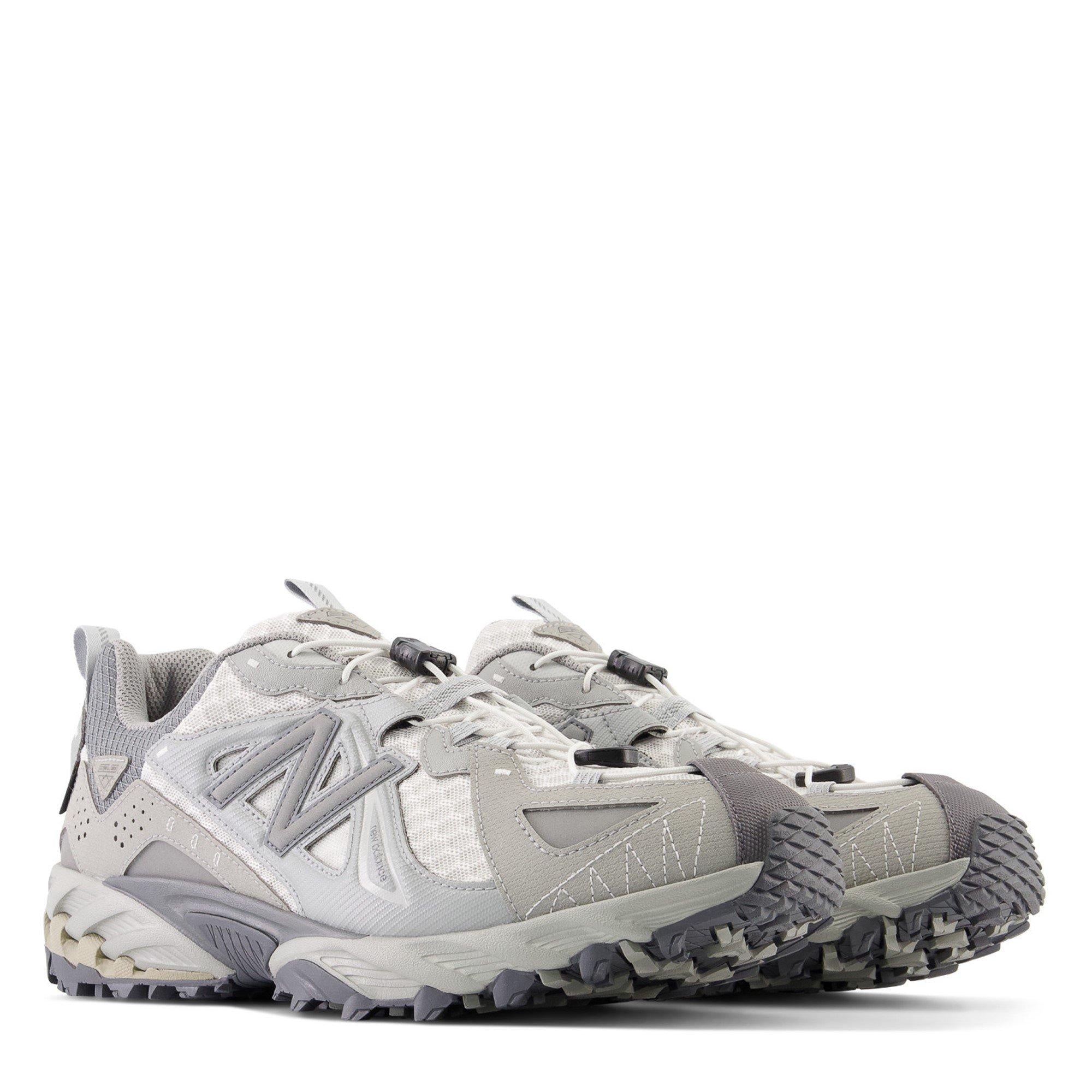 610t Sneakers