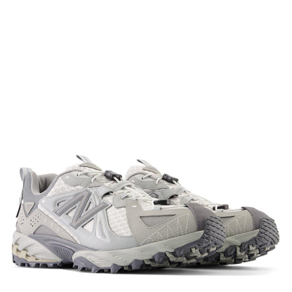 610t Sneakers